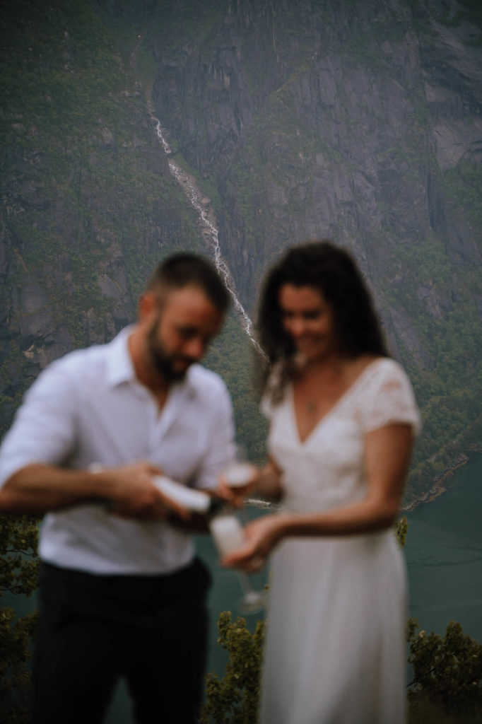 elopement in Hardangerfjord,Elopement in Norway