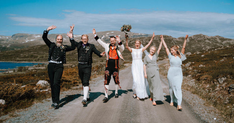 Two-day mountain lodge wedding in Harahorn Hotel, Hemsedal
