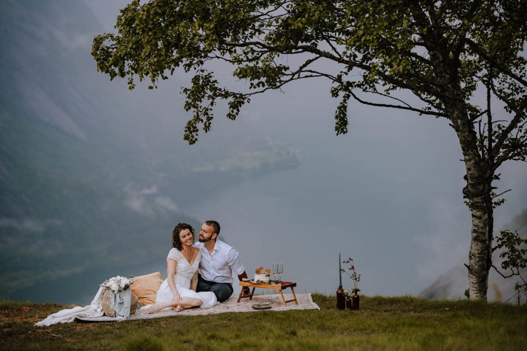 elopement in Hardangerfjord,Elopement in Norway