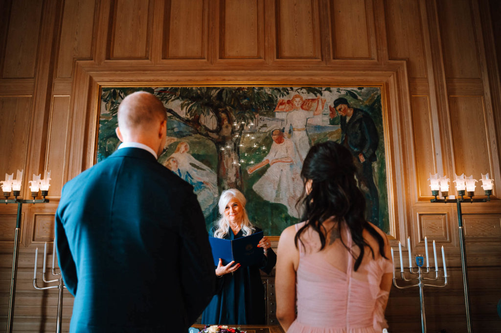 Ceremony in front of Edvard Munch's original painting "Life"