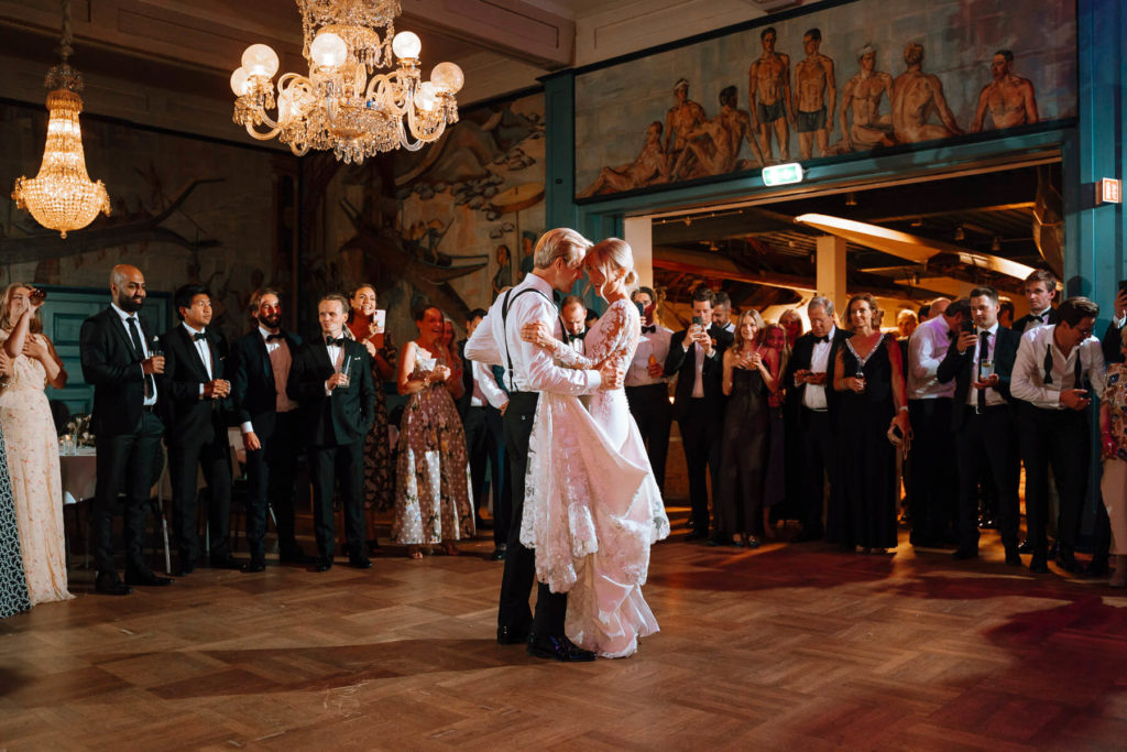 wedding photographer oslo norske studenters roklubb uranienborg kirke bryllupsfotograf inese photo 56